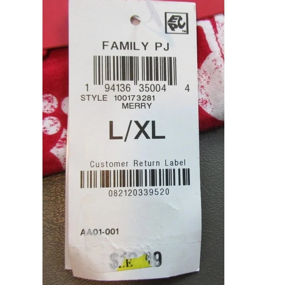 NWT Family Pajamas 100% Cotton Dog Pet Bandana, Red Christmas, L to XL